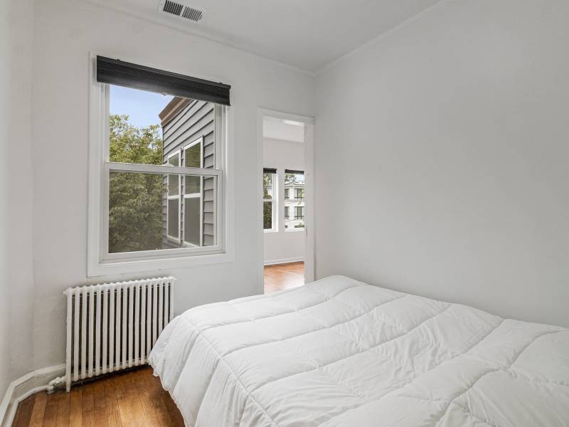 4414 Volta Place, Washington, DC 20007-1539 United States