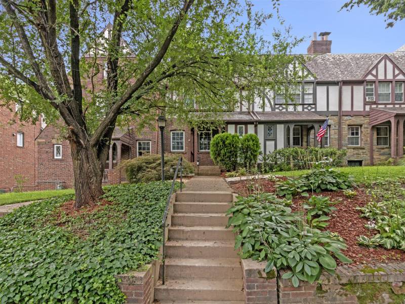 4414 Volta Place, Washington, DC 20007-1539 United States